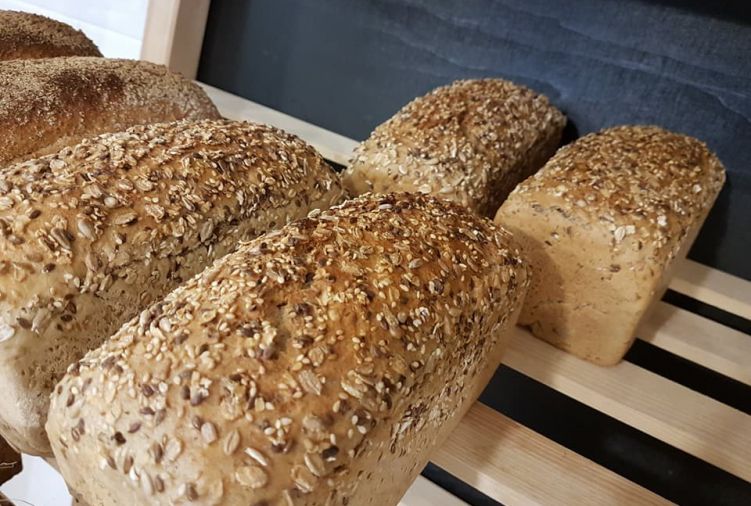 Chleb ziarno - pieczywo żytnio-pszenne z ziarnami